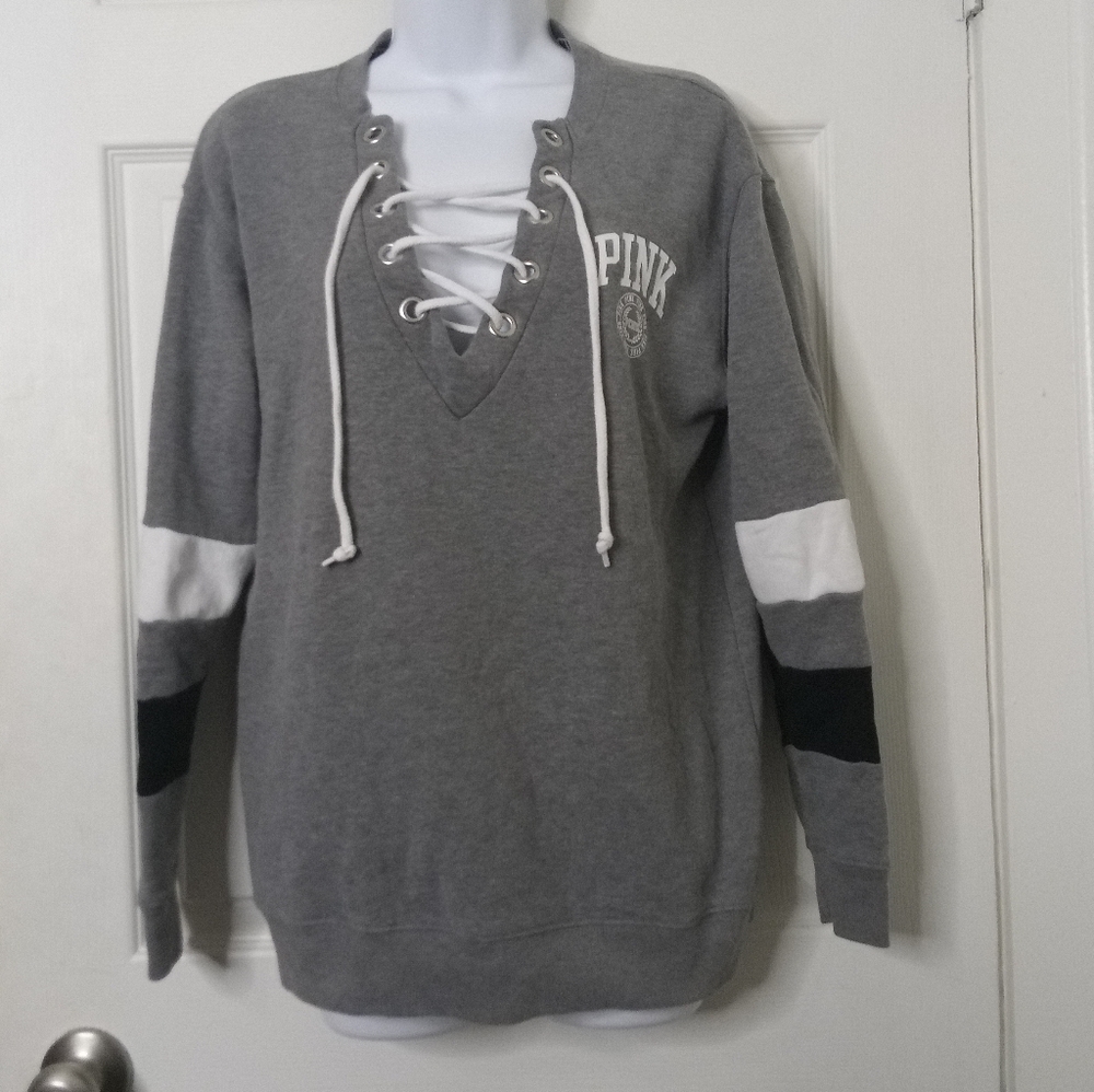 PINK Victoria's Secret grey 🩶 long sleeve top